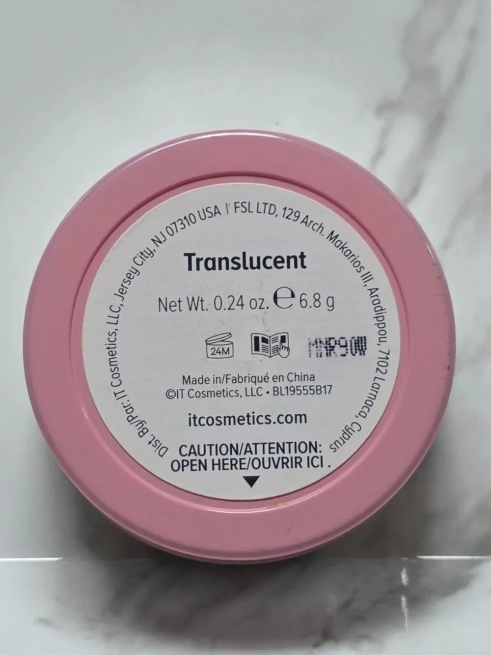 IT Cosmetics TRANSLUCENT Bye Bye Breakout Powder (0.24 oz.)